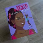 “Surya Bonaly, le feu sur la glace”, scénario de Chloé Célérien, dessins de Chadia Loueslati,